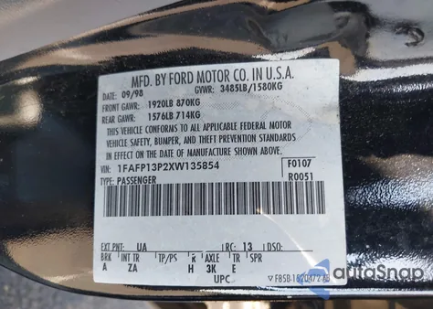 1999 Ford Escort Se from USA, damaged, VIN 1FAFP13P2XW135854